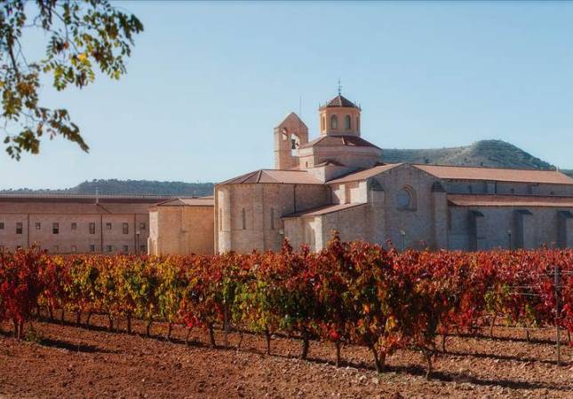Románticas habitaciones en Castilla Termal Balneario Monasterio de Valbuena. Disfruta  nuestro Spa y Masaje en Valladolid